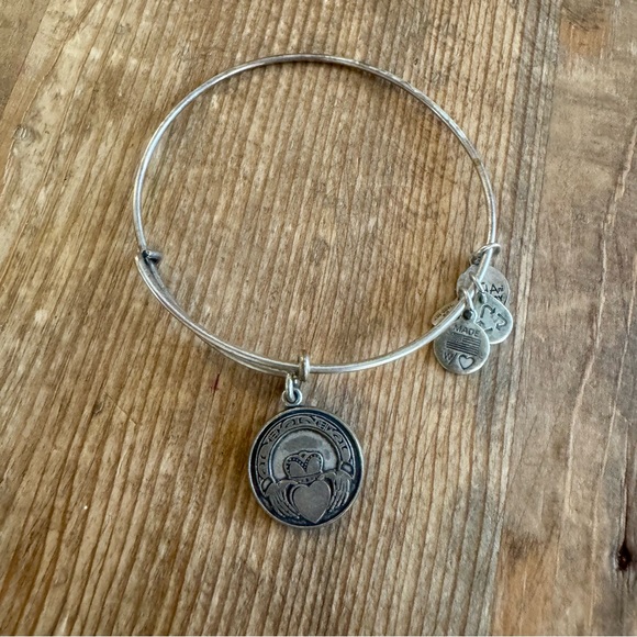 Alex and Ani Silver Claddagh Bracelet - Picture 1 of 2
